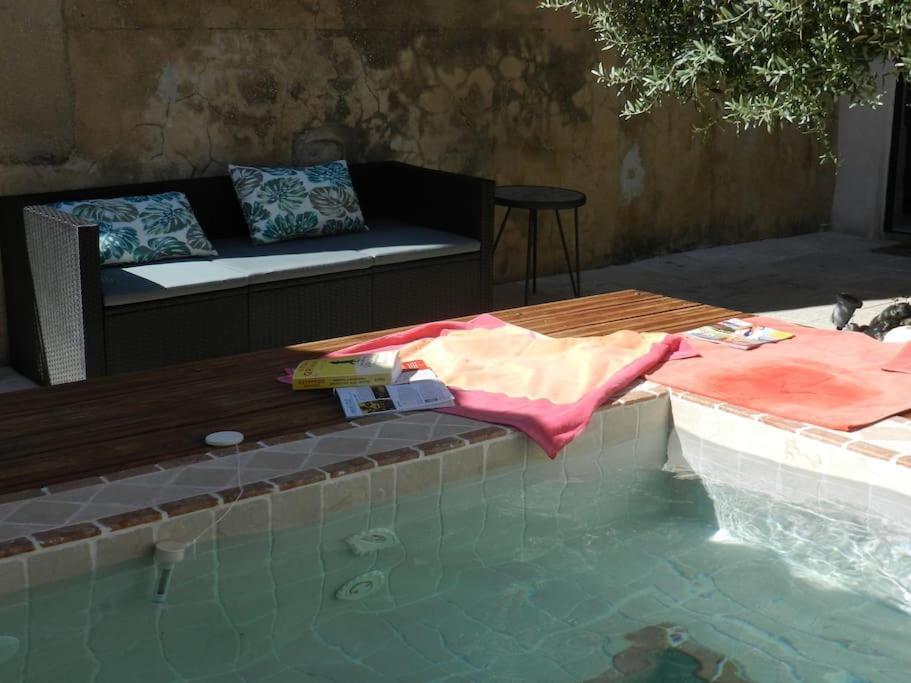 Le Maset des Aires: Luberon Views with Summer Jacuzzi Maubec  Exterior photo